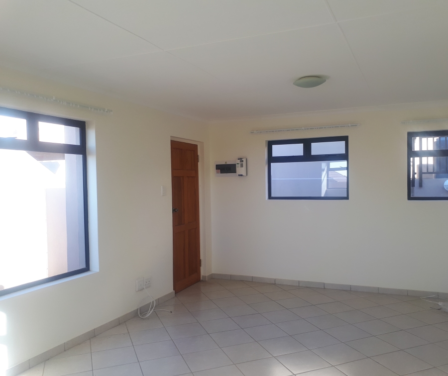 2 Bedroom Property for Sale in Kidds Beach Eastern Cape